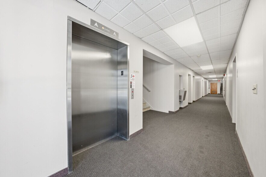 More Photos Of 299 Forest Ave, Paramus Office For Sale