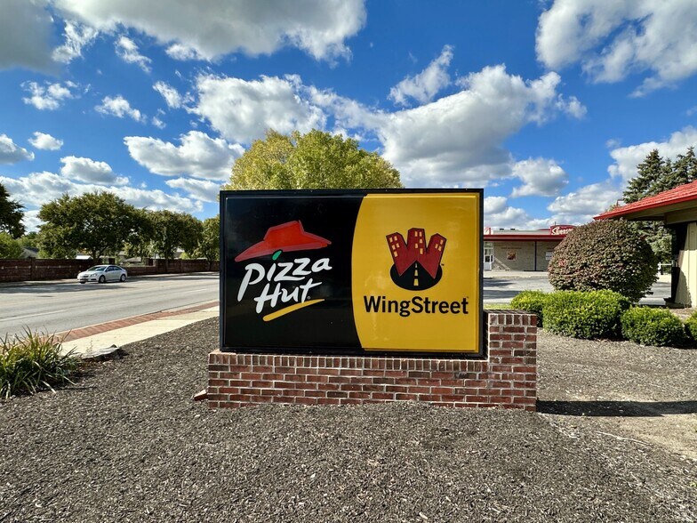 More Photos Of 6736 E Main St, Reynoldsburg Fast Food For Sale