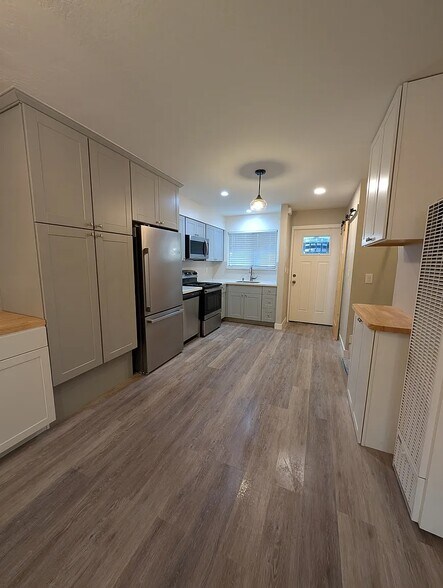 More Photos Of 863 Palomino Dr, Pleasanton Apartments For Sale
