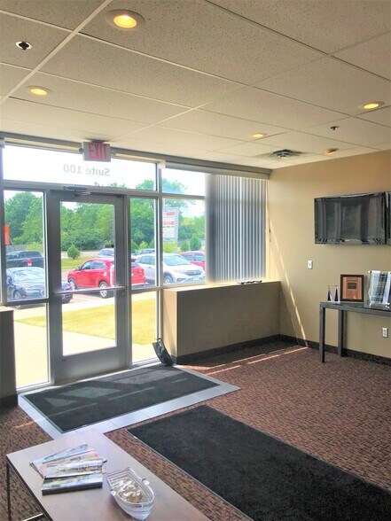 More Photos Of 7900 Excelsior Blvd, Hopkins Warehouse For Lease