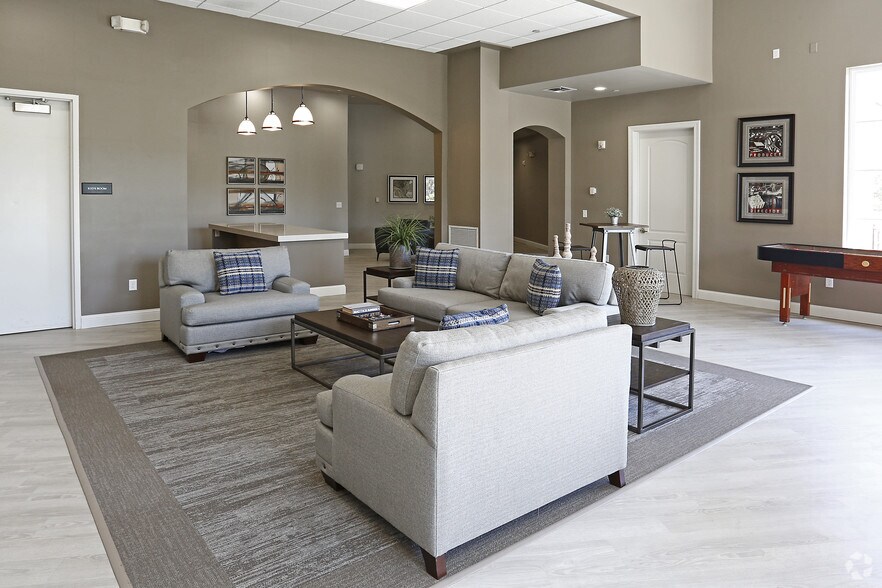 More Photos Of 10225 City Walk Dr, Woodbury Apartments For Sale