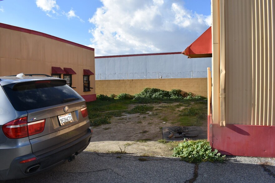More Photos Of 6821 Suva St, Bell Gardens Warehouse For Lease
