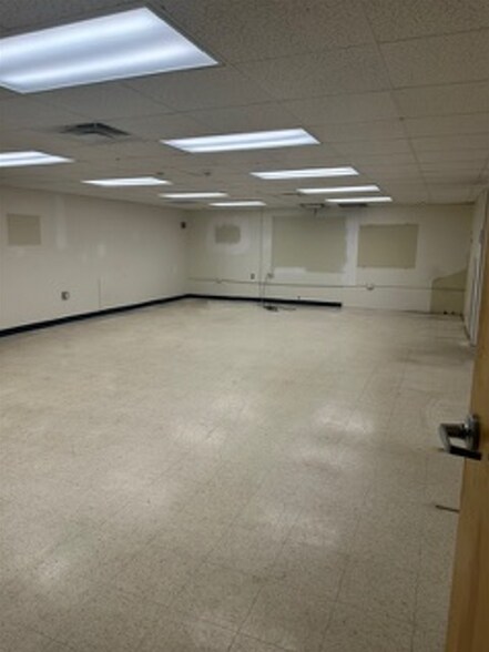 More Photos Of 441 Piney Forest Rd, Danville Office For Lease
