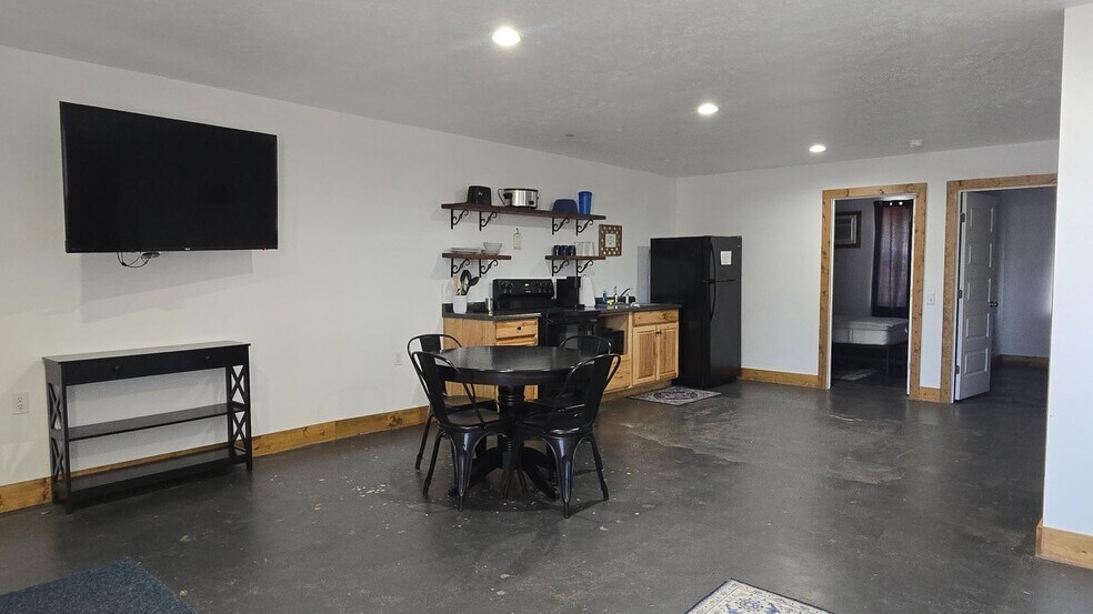 More Photos Of 19265 US-54 Hwy, Wheatland Hotel For Sale