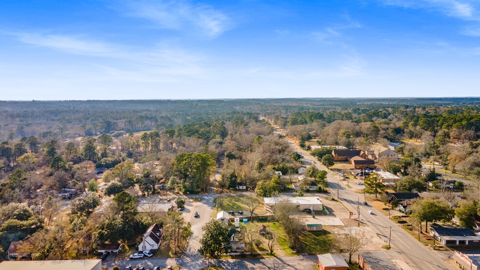 More Photos Of 304 W Wheat St, Woodville Specialty For Sale