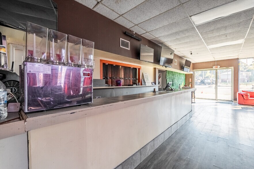 More Photos Of 601 W 4th St, North Little Rock Light Manufacturing For Sale