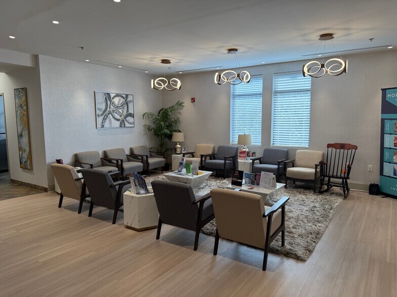 More Photos Of 10475 Medlock Bridge Rd, Johns Creek Medical For Sale