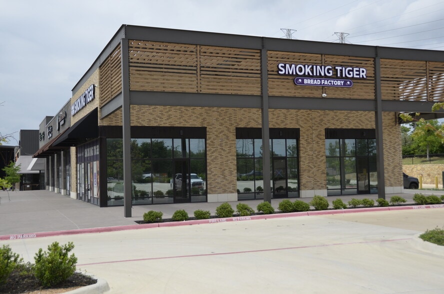More Photos Of NWC Old Denton Rd & E Jackson Rd, Carrollton Unknown For Lease