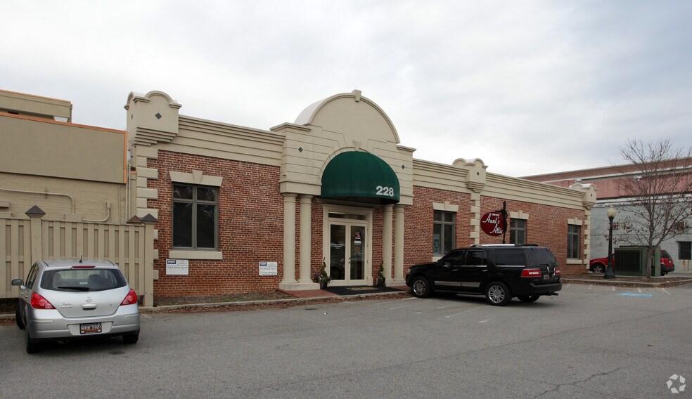 Primary Photo Of 228 Richland Ave W, Aiken Coworking Space