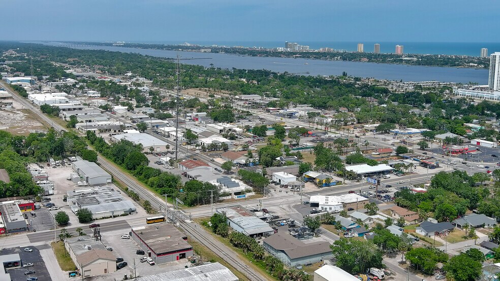 More Photos Of 401 Mason Ave, Daytona Beach Auto Repair For Sale