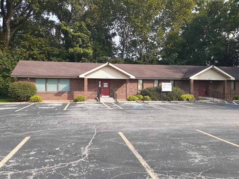 Primary Photo Of 4041 Mississippi Ave, Cahokia Office For Sale