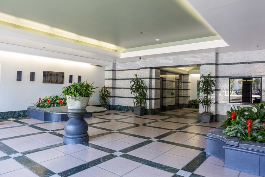 More Photos Of 5805 Sepulveda Blvd, Sherman Oaks Office For Lease