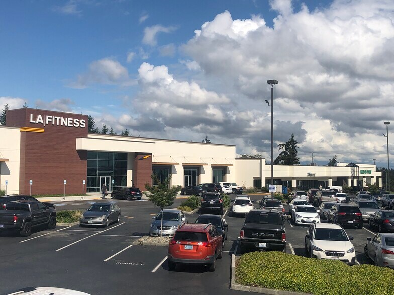 More Photos Of 13624 Highway 99, Everett Unknown For Lease