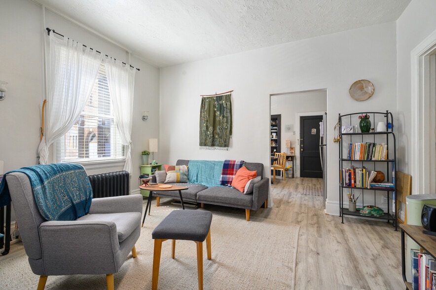 More Photos Of 815 McClure St, Munhall Apartments For Sale