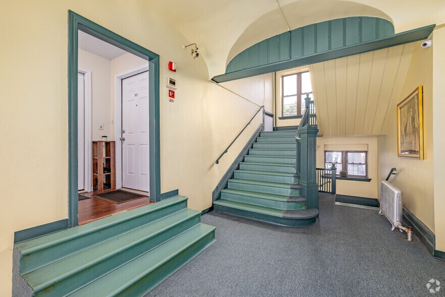 More Photos Of 638 Mount Prospect Ave, Newark Apartments For Sale