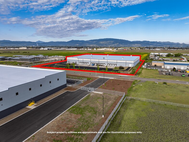 More Photos Of 4689 Industry Dr, Medford Distribution For Lease