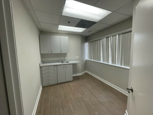 More Photos Of 1397-1501 W Dundee Rd, Buffalo Grove Freestanding For Lease