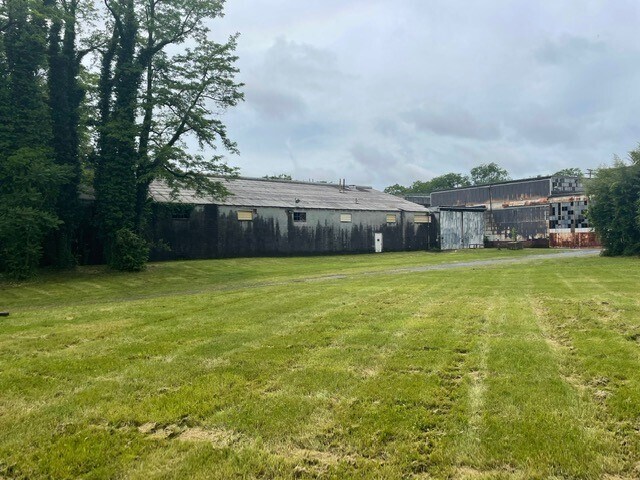 More Photos Of 881 Pennsylvania Ave, Hagerstown Warehouse For Lease