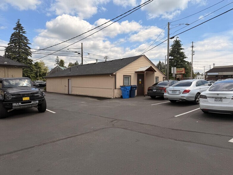 More Photos Of 3180-3190 NE 3rd Ave, Camas Office For Lease