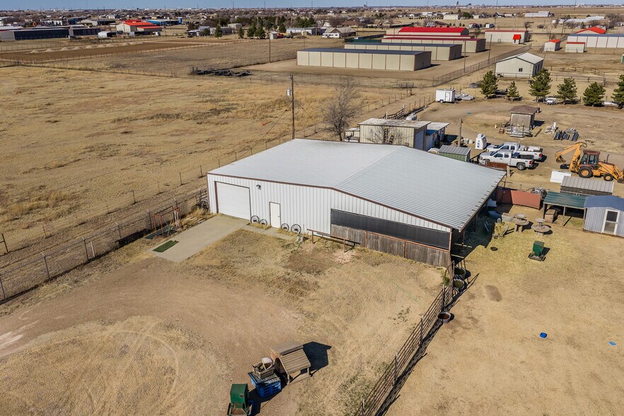 More Photos Of 11616 Tanglewood Rd, Amarillo Office For Sale