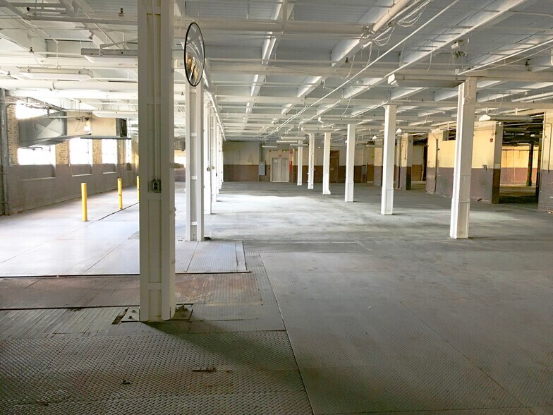 More Photos Of 540 Mayer St, Bridgeville Manufacturing For Lease