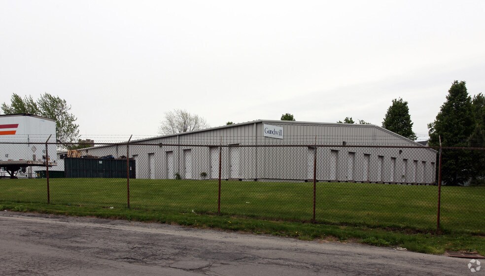 More Photos Of 4 Champeney Ter, Rochester Warehouse For Lease