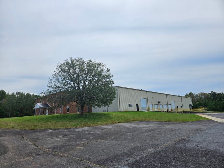 More Photos Of 1259 Armory Rd, Chester Warehouse For Lease