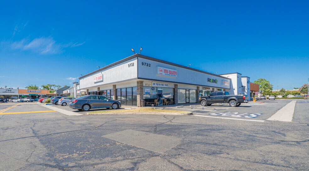 More Photos Of 9738 Garden Grove Blvd, Garden Grove Unknown For Lease