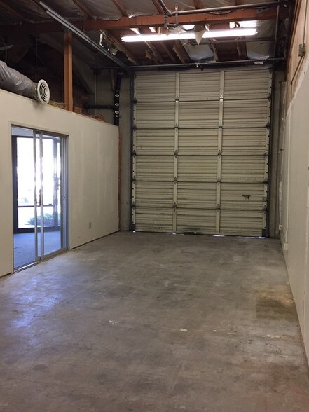 More Photos Of 3510 Industrial Dr, Santa Rosa Showroom For Lease