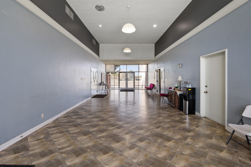More Photos Of 375 S K St, Oxnard Religious Facility For Sale