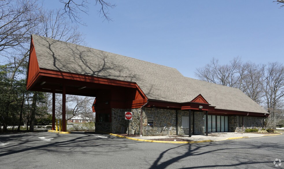 Primary Photo Of 9 Wrangle Brook Rd, Toms River General Retail For Sale