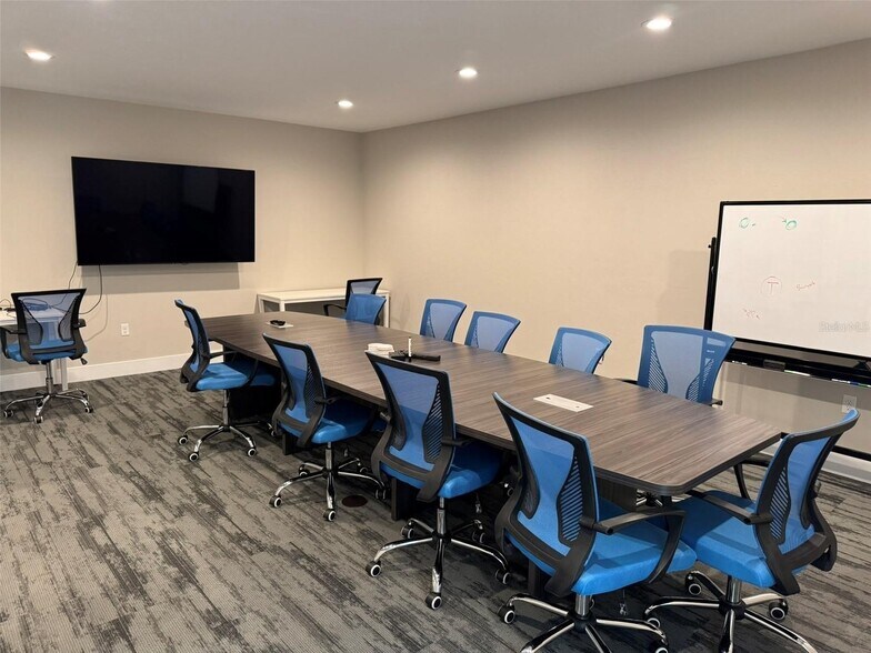 More Photos Of 2720 NW 6th St, Gainesville Medical For Lease