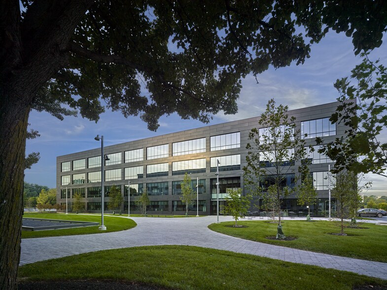 More Photos Of 650 E Swedesford Rd, Wayne Office For Lease