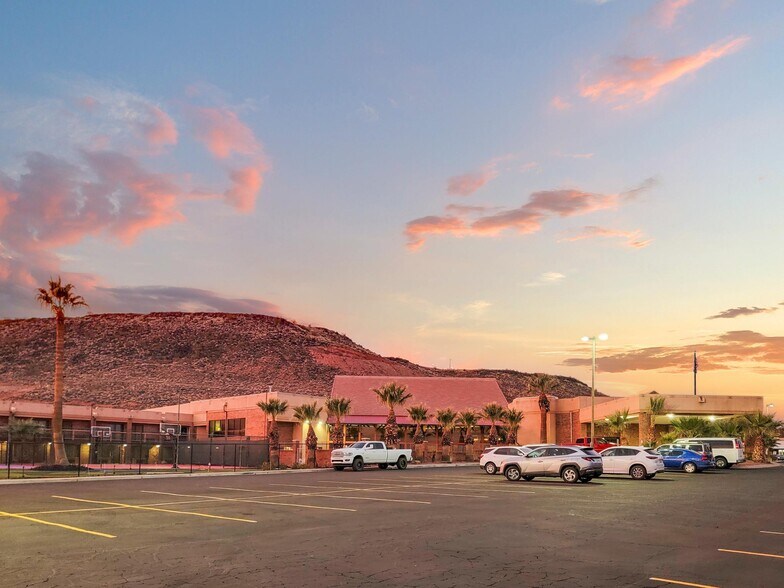 More Photos Of 850 S Bluff St, Saint George Hotel For Sale