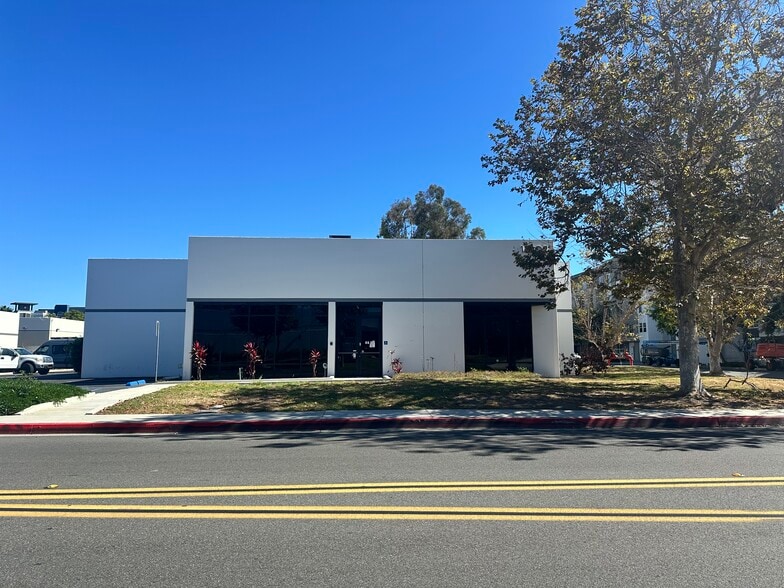 More Photos Of 16902 Millikan Ave, Irvine Warehouse For Lease