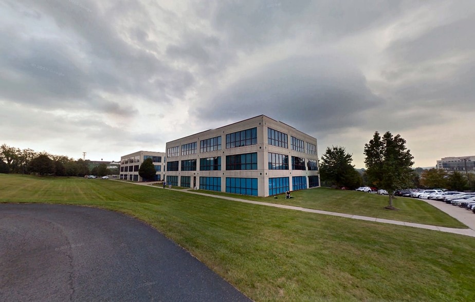 More Photos Of 1000 Technology Dr, Fairmont Office For Lease