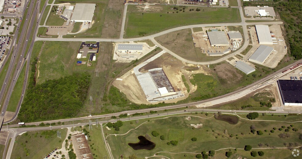 More Photos Of 1000 Schroeder Dr, Waco Warehouse For Lease