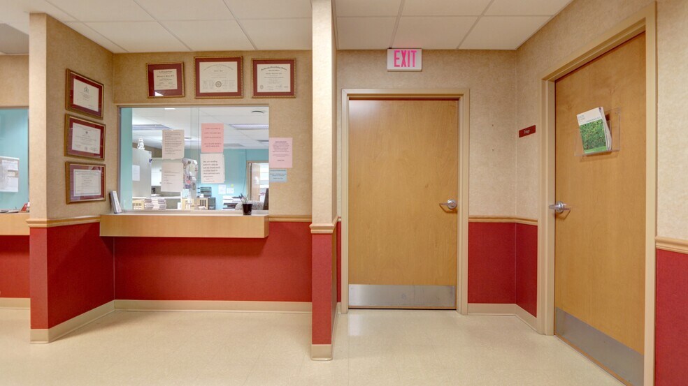 More Photos Of 399 Grant Ave, Auburn Medical For Sale