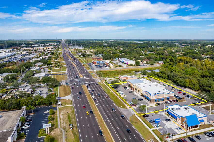 More Photos Of 40545 US Highway 19 N, Tarpon Springs Storefront For Lease