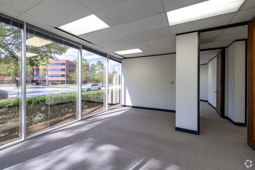 More Photos Of 14425 Torrey Chase Blvd, Houston Office For Lease