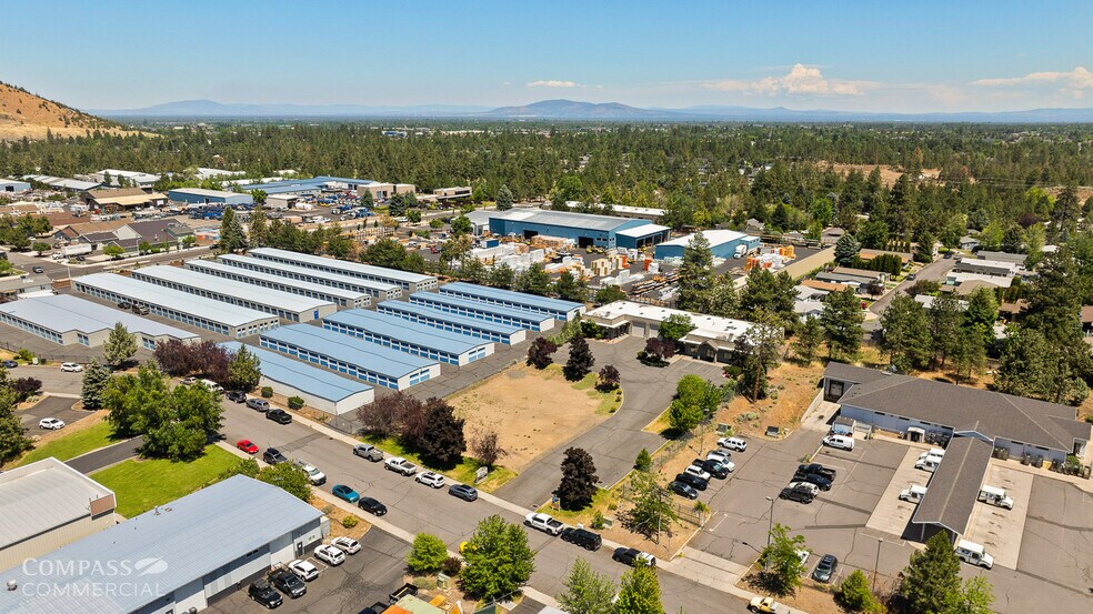 More Photos Of 720 SE Business Way, Bend Warehouse For Sale