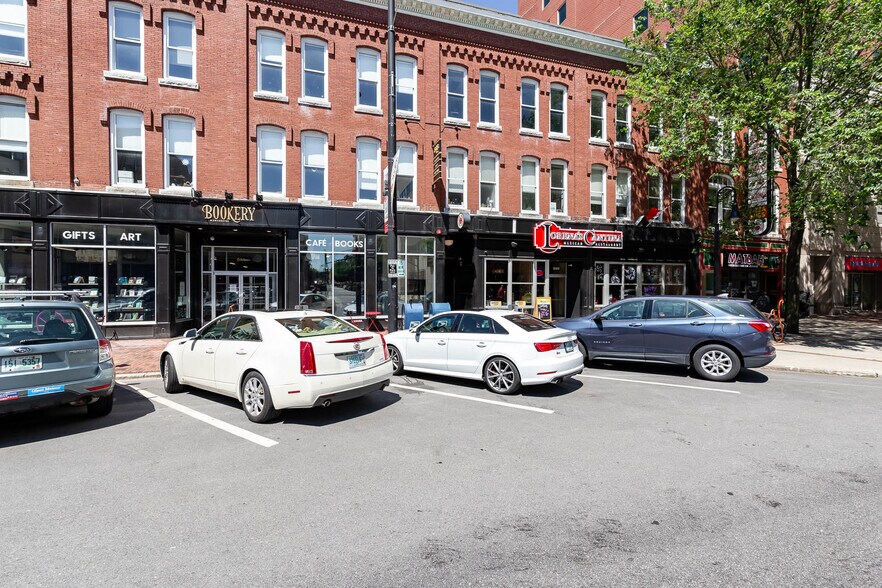 Primary Photo Of 844-848 Elm St, Manchester Office For Lease
