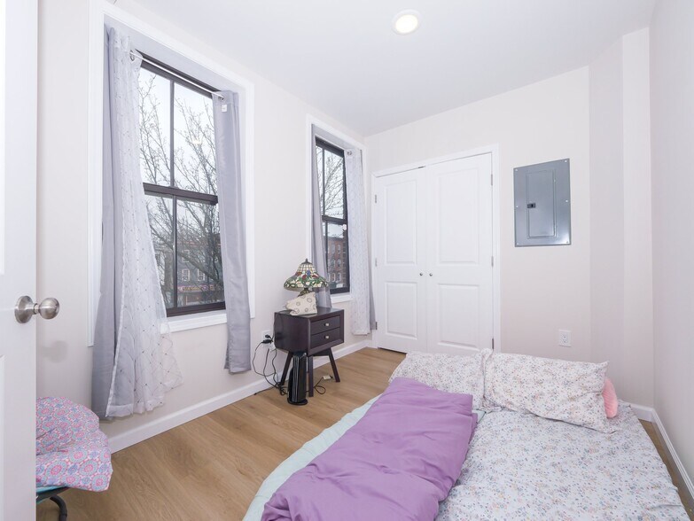 More Photos Of 185 Broadway, Newburgh Storefront Retail Residential For Sale