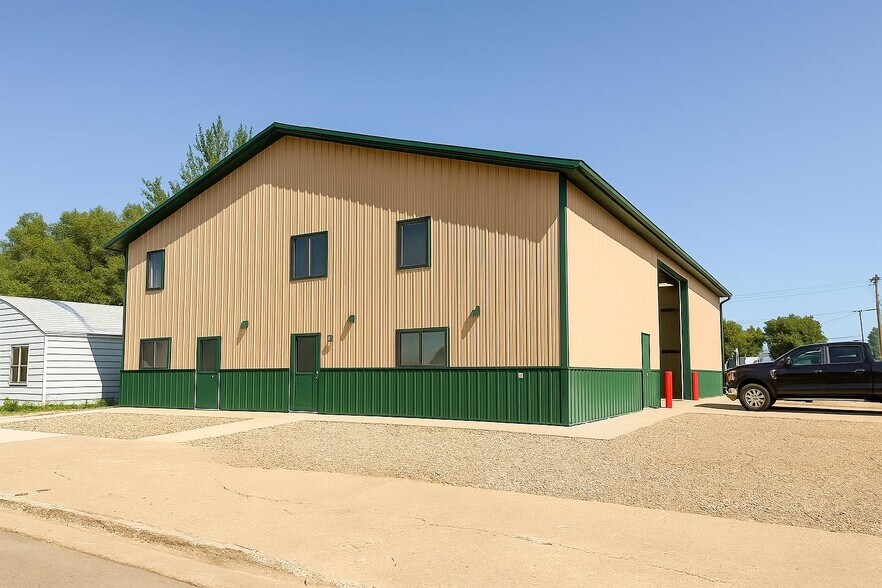 Primary Photo Of 114 Main St N, Berthold Industrial For Sale