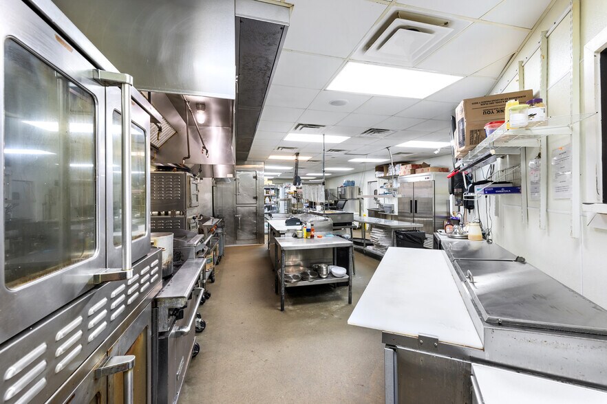 More Photos Of 14 W Main St, Idabel Restaurant For Sale