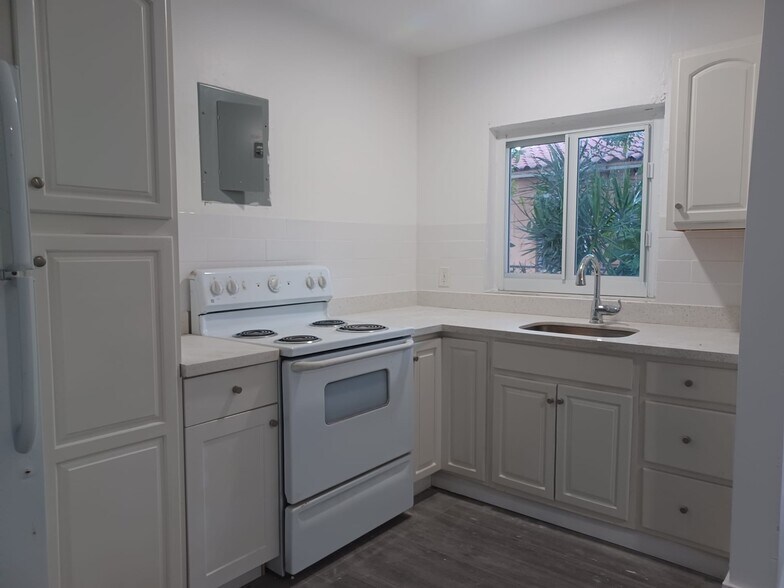 More Photos Of 635 SW 16th Ave, Miami Apartments For Sale