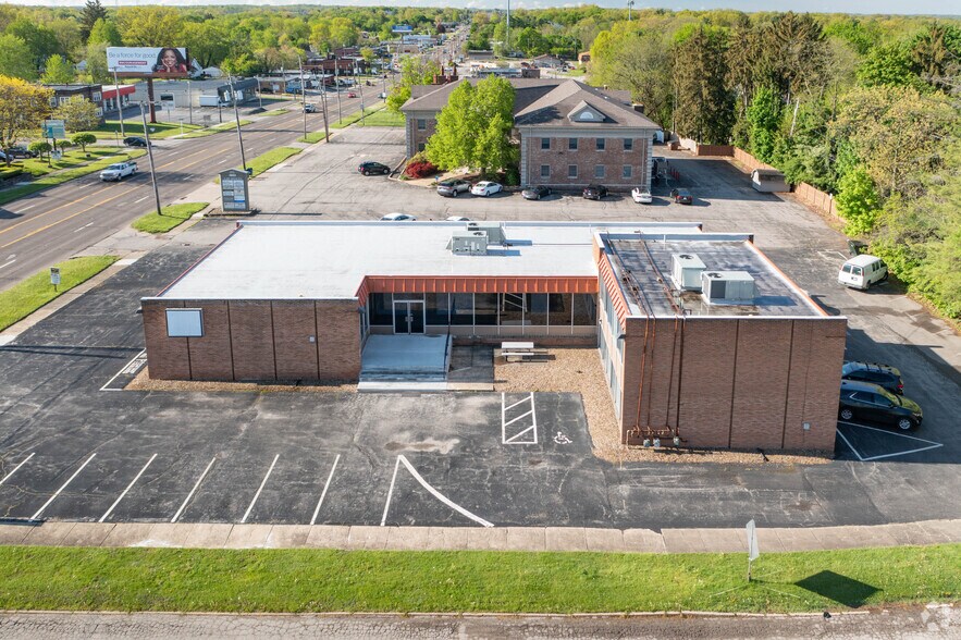More Photos Of 4800 Market St, Youngstown Office For Lease
