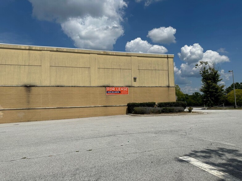 More Photos Of 3001 Stonecrest Promenade, Lithonia Freestanding For Sale