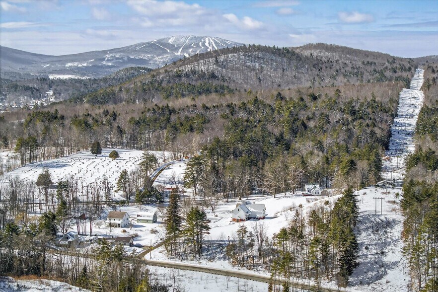 More Photos Of 66 Duttonsville School dr, Cavendish Specialty For Sale