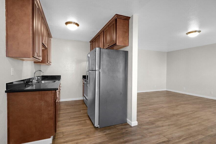 More Photos Of 2244 12th Ave, Oakland Apartments For Sale